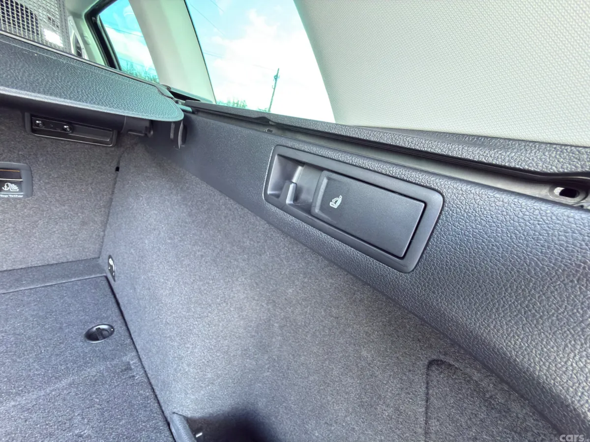 Volkswagen Golf Estate, Petrol, 2017, Black