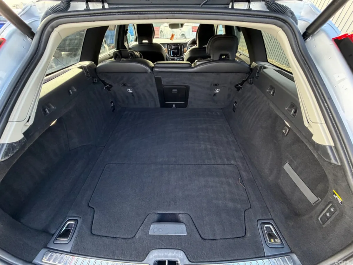 Volvo V90 Estate, Diesel, 2019, Silver