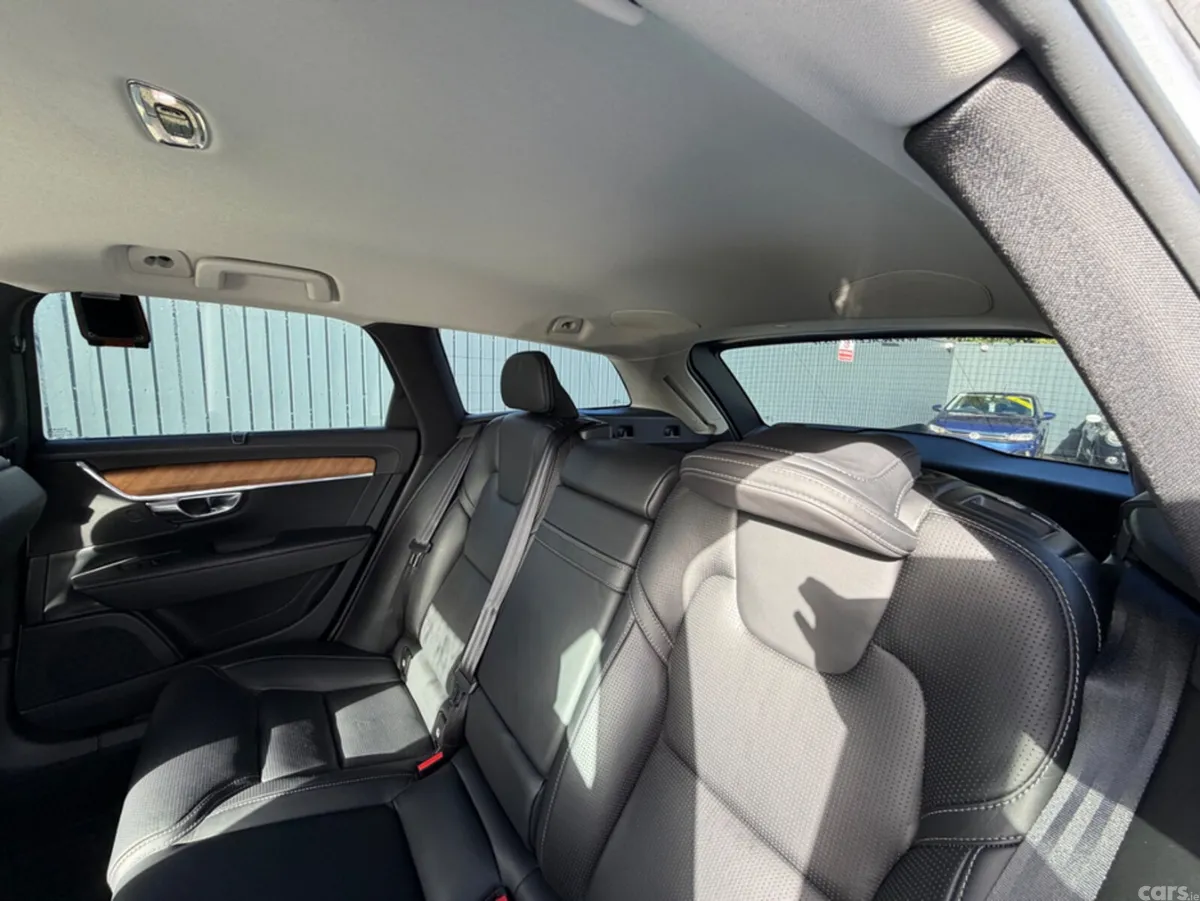 Volvo V90 Estate, Diesel, 2019, Silver