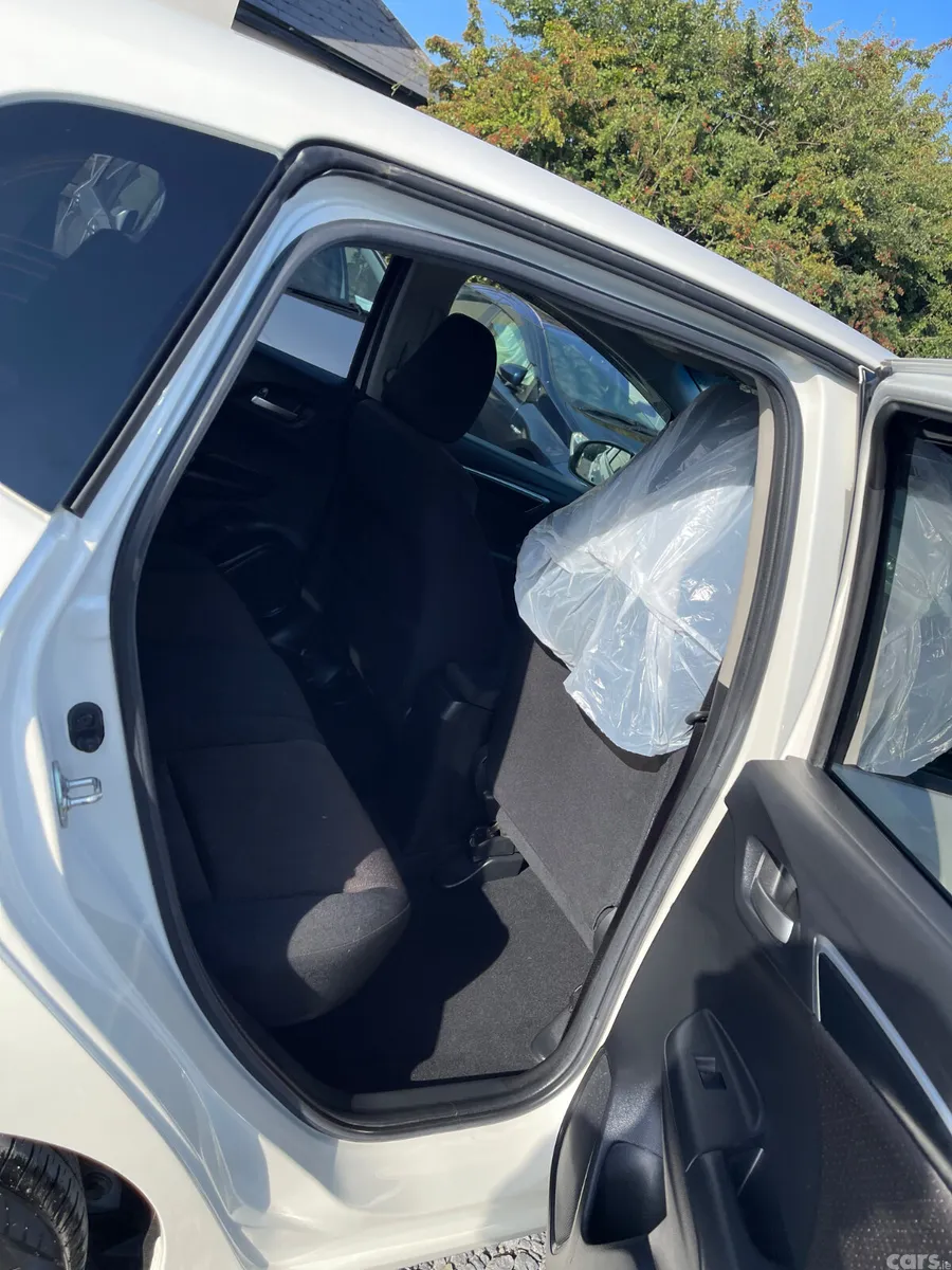 Honda Fit Hatchback, Petrol Hybrid, 2016, White