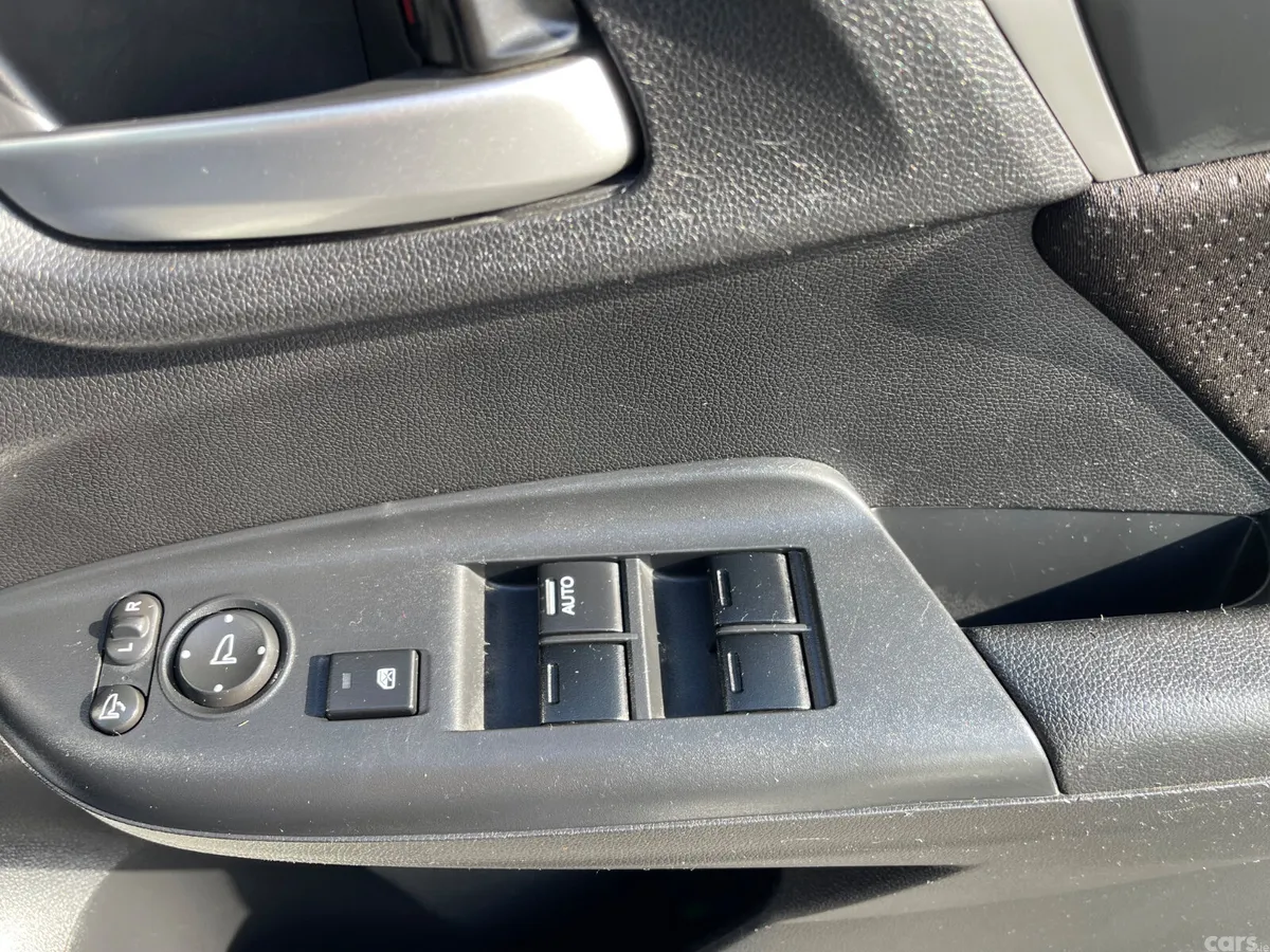 Honda Fit Hatchback, Petrol Hybrid, 2016, White