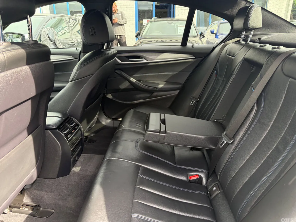 BMW 5-Series Saloon, Petrol Plug-in Hybrid, 2018, White