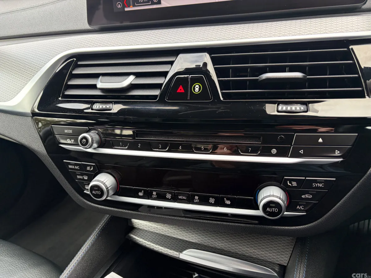 BMW 5-Series Saloon, Petrol Plug-in Hybrid, 2018, White