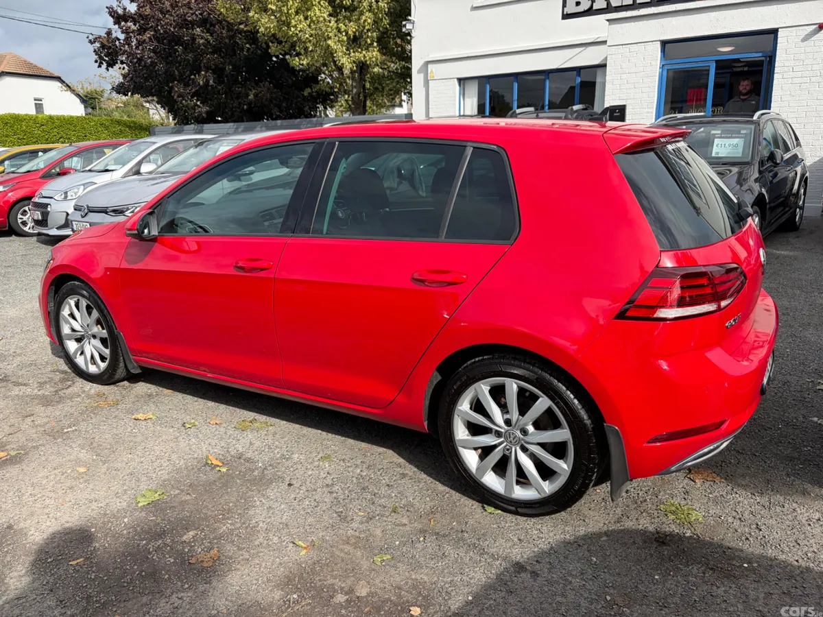 Volkswagen Golf Estate, Petrol, 2017, Red