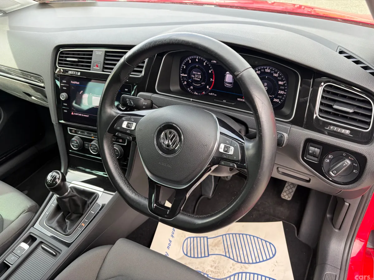 Volkswagen Golf Estate, Petrol, 2017, Red