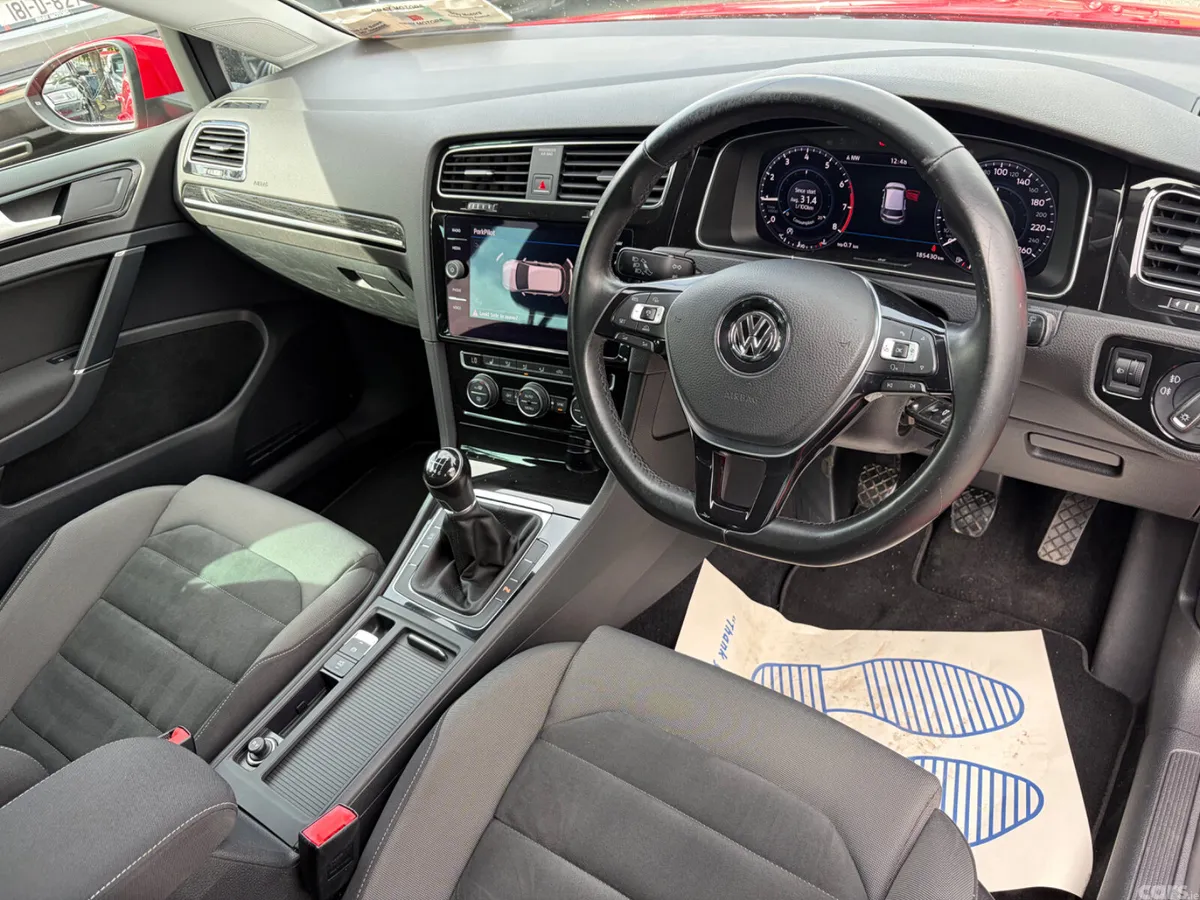Volkswagen Golf Estate, Petrol, 2017, Red