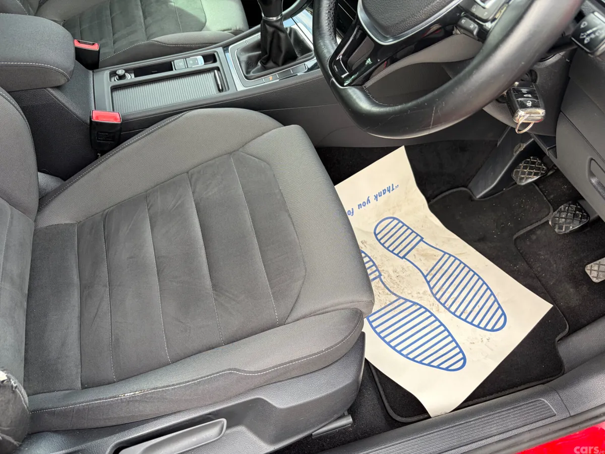 Volkswagen Golf Estate, Petrol, 2017, Red