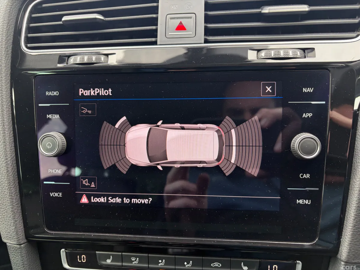 Volkswagen Golf Estate, Petrol, 2017, Red