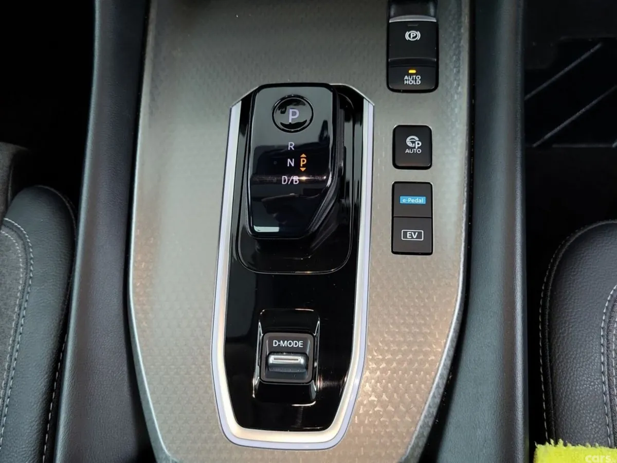 Nissan Qashqai MPV, Petrol Hybrid, 2026, Black