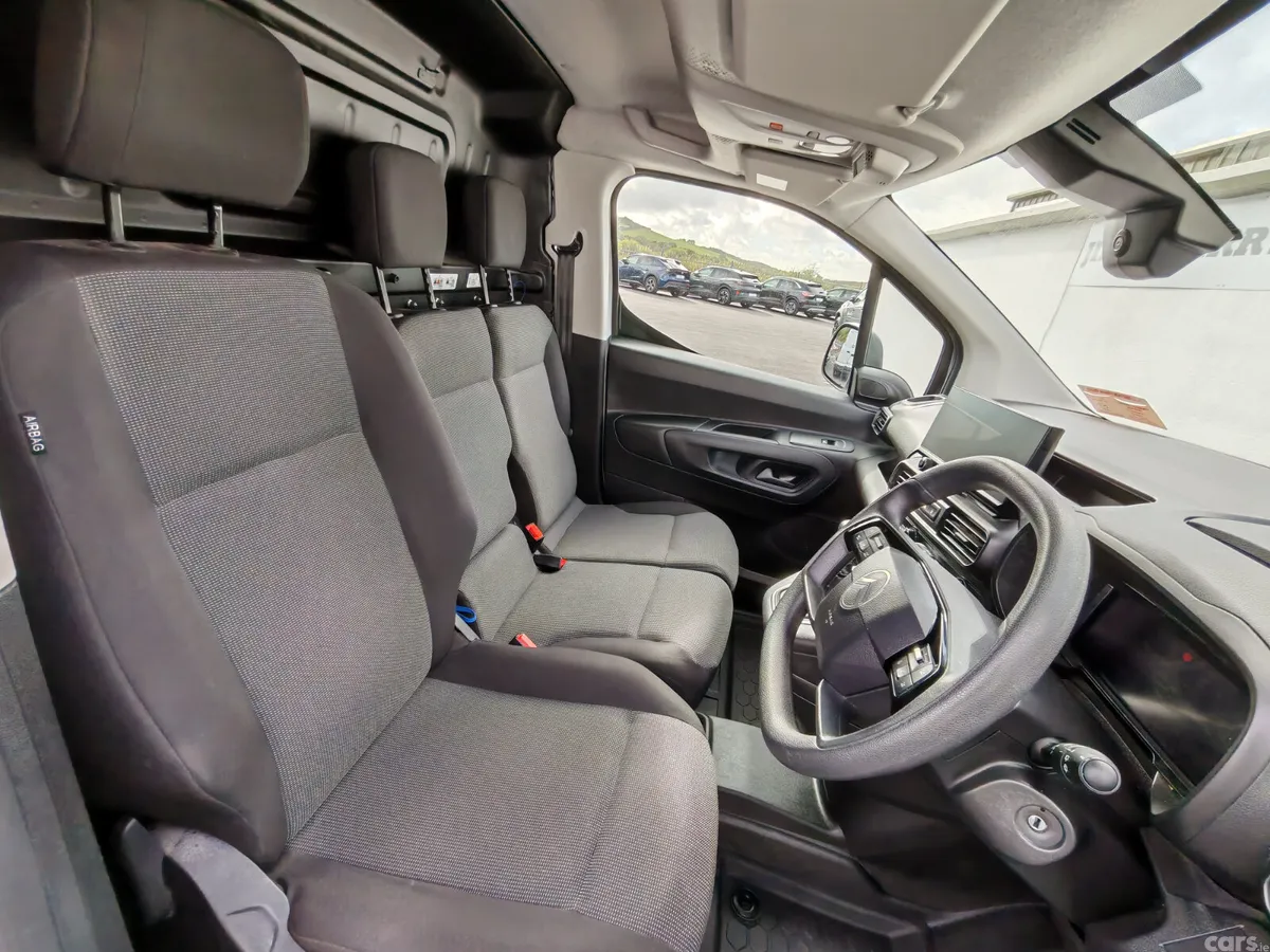 Citroen Berlingo MPV, Diesel, 2025, White