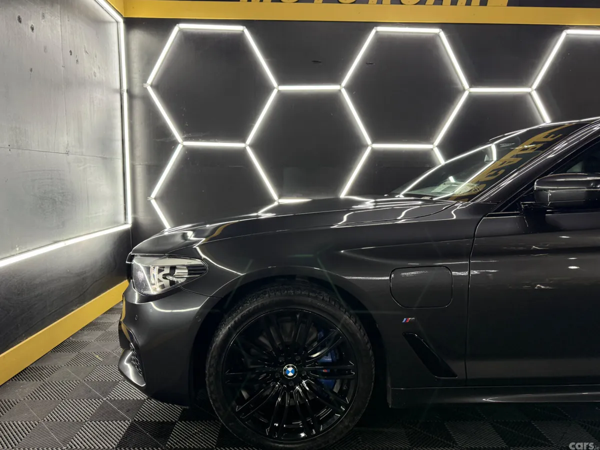 BMW 5-Series Saloon, Petrol Plug-in Hybrid, 2017, Grey