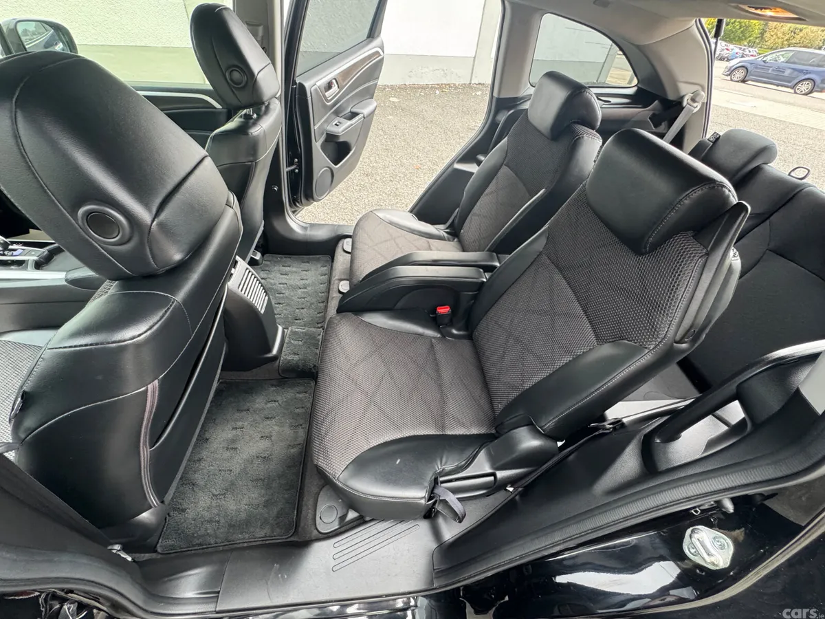 Honda Jade MPV, Petrol Hybrid, 2015, Black