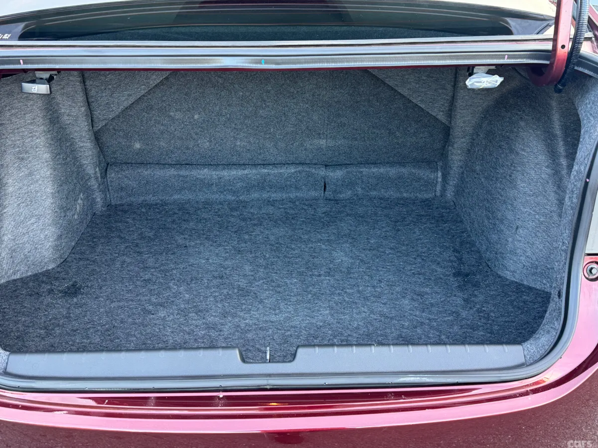 Honda Grace Saloon, Petrol Hybrid, 2015, Red