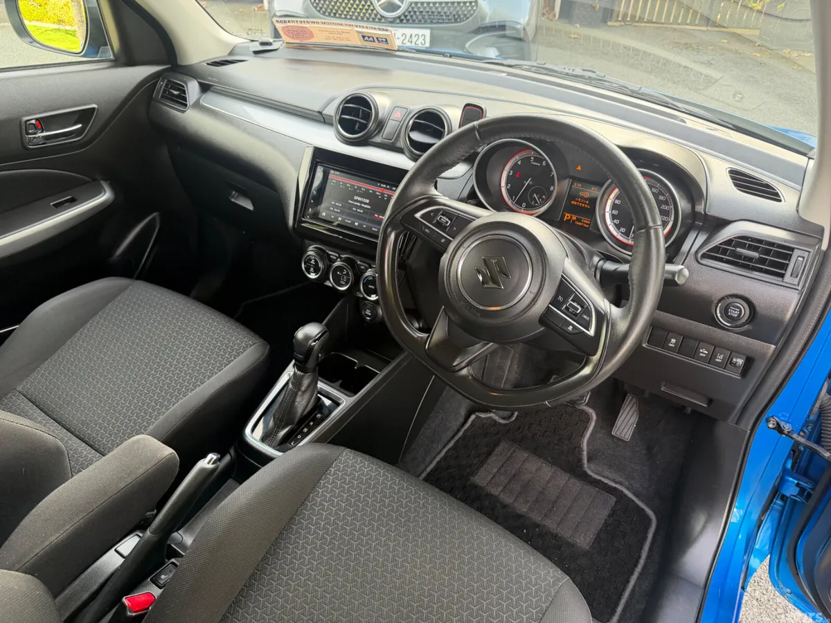 Suzuki Swift Hatchback, Petrol, 2019, Blue