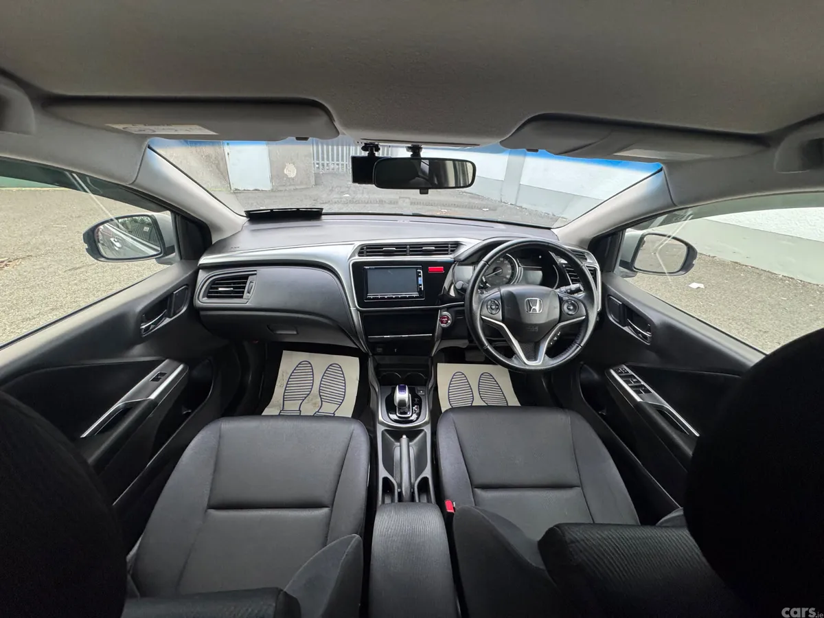 Honda Grace Saloon, Petrol Hybrid, 2015, Silver