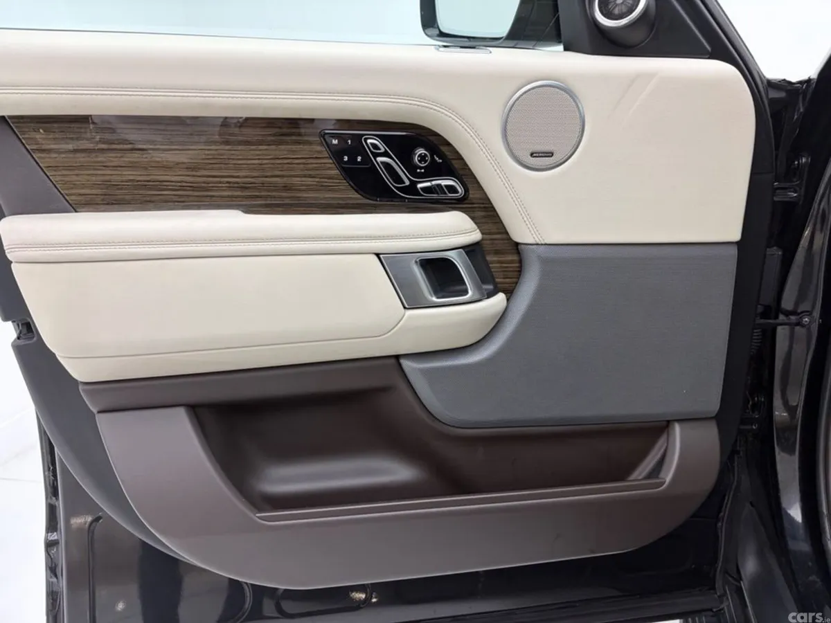 Land Rover Range Rover Estate, Petrol Plug-in Hybrid, 2018, Black