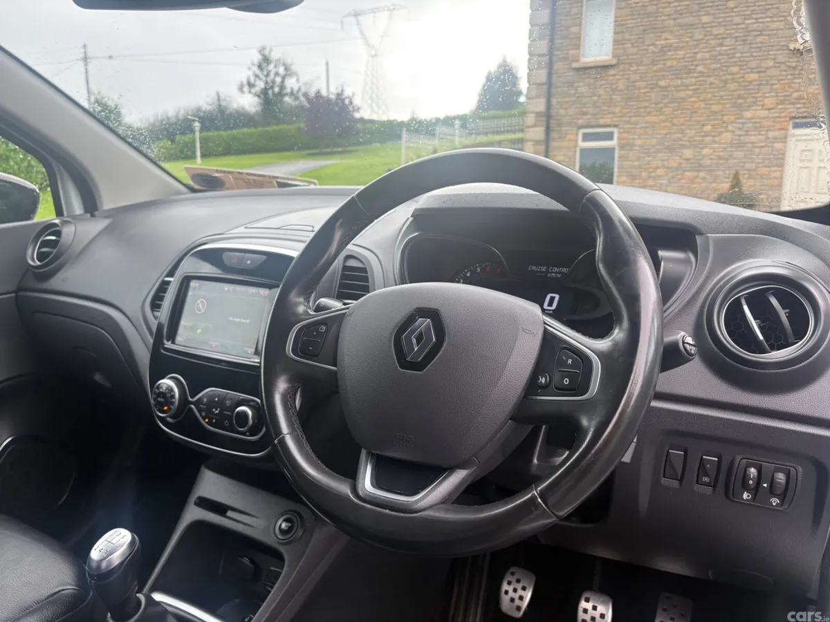 Renault Captur Hatchback, Petrol, 2018, White