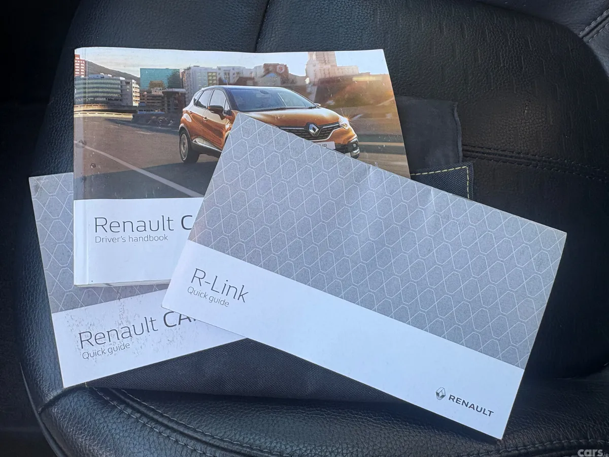 Renault Captur Hatchback, Petrol, 2018, White