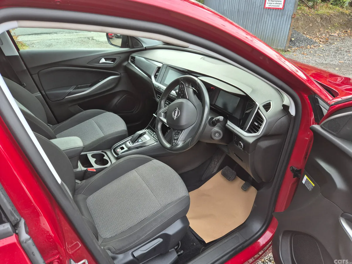 Opel Grandland X SUV, Diesel, 2022, Red