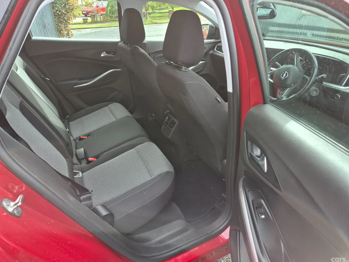 Opel Grandland X SUV, Diesel, 2022, Red