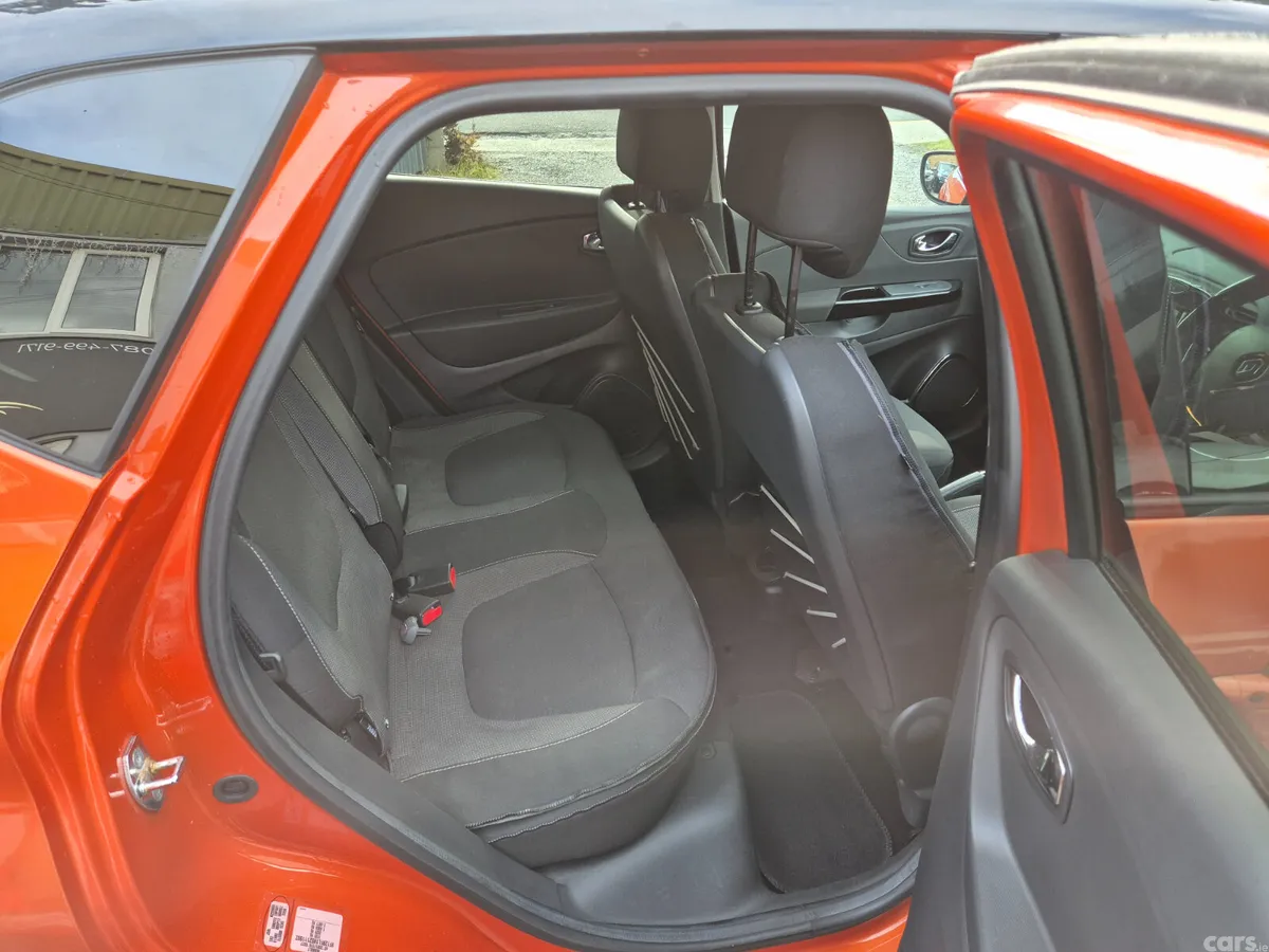 Renault Captur Hatchback, Diesel, 2015, Orange