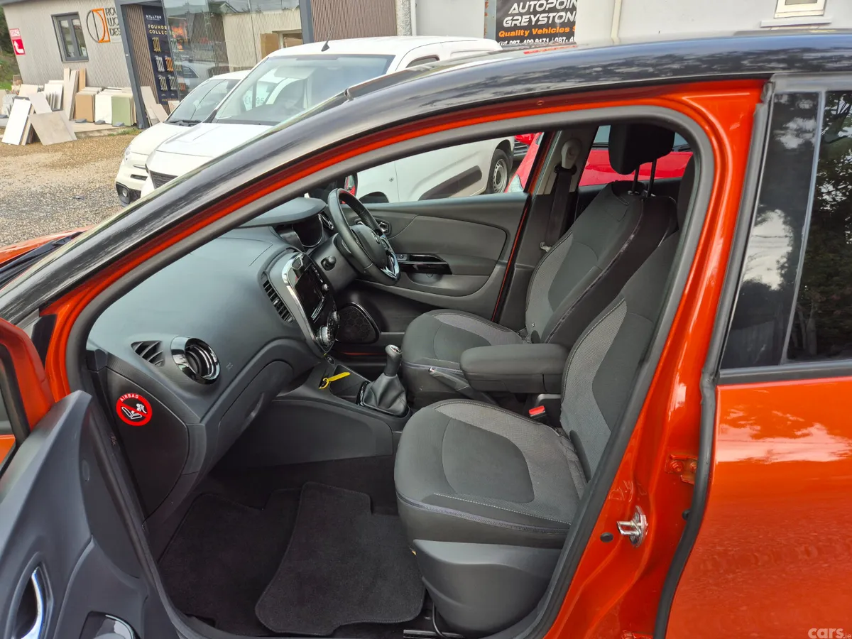 Renault Captur Hatchback, Diesel, 2015, Orange