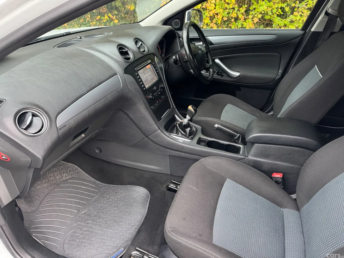Ford Mondeo Hatchback, Diesel, 2013, White