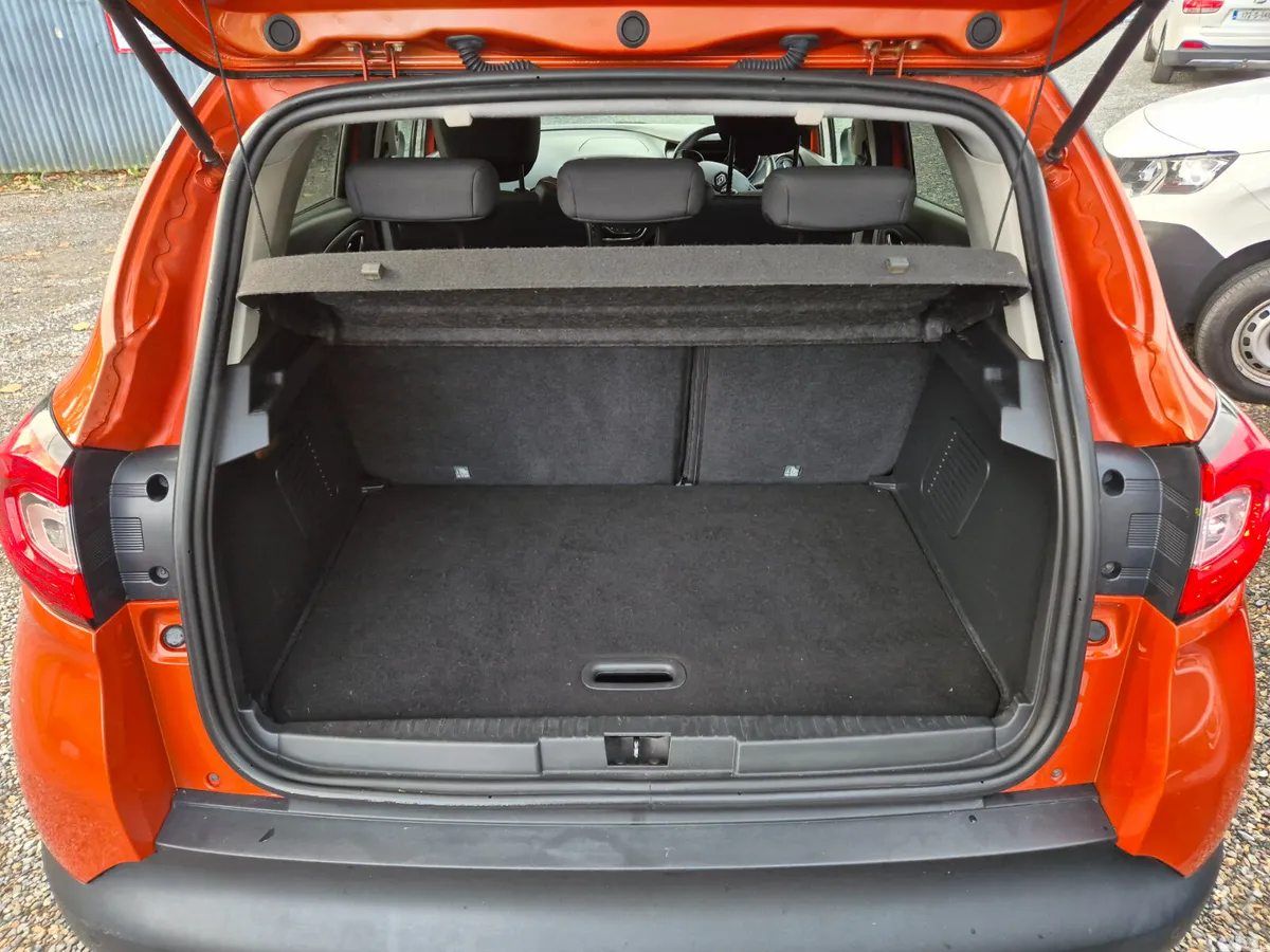 Renault Captur Hatchback, Diesel, 2015, Orange
