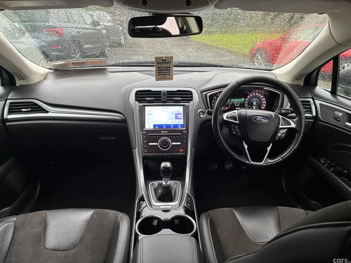Ford Mondeo Hatchback, Diesel, 2017, Grey
