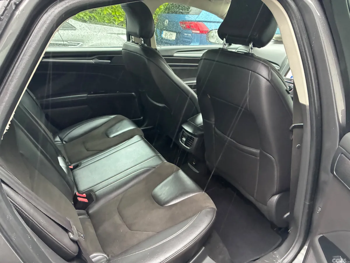 Ford Mondeo Hatchback, Diesel, 2017, Grey