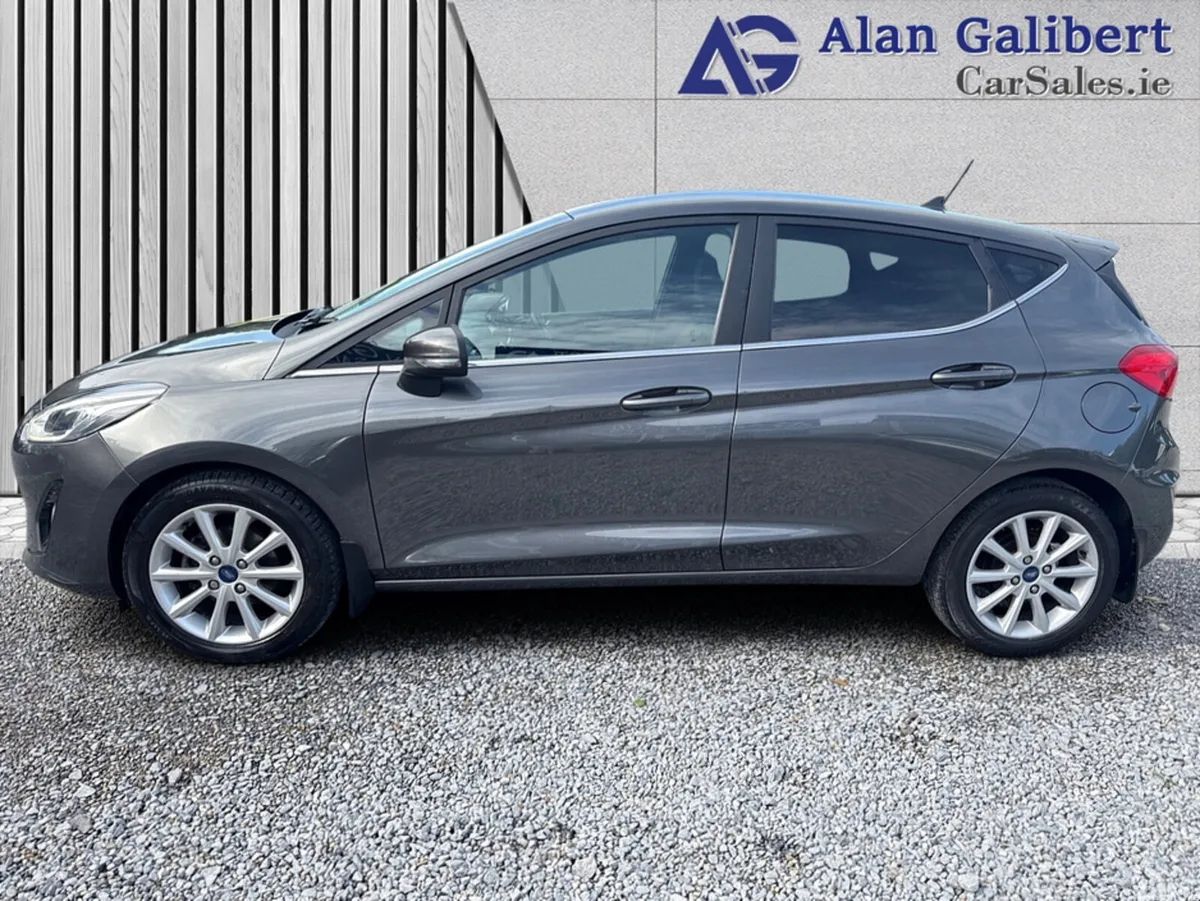 Ford Fiesta Hatchback, Petrol, 2020, Grey
