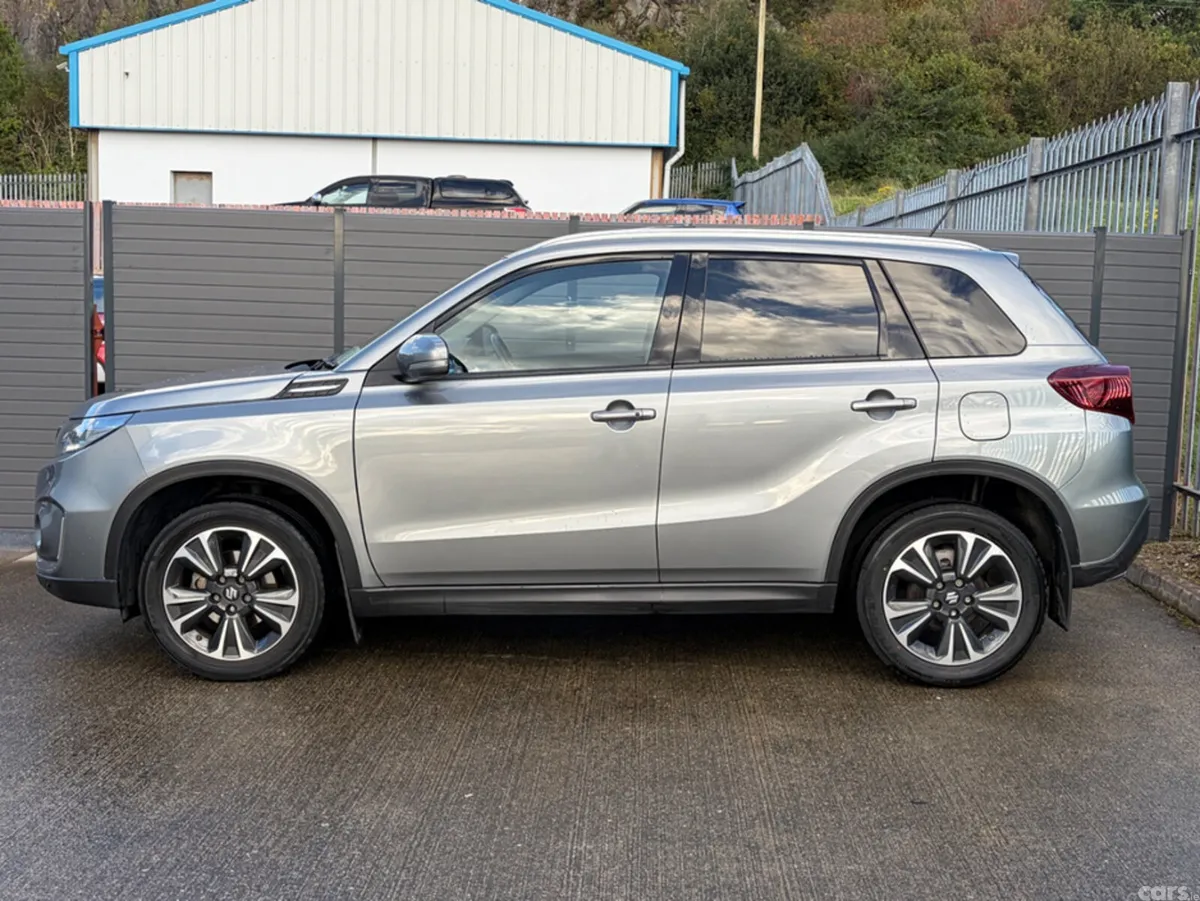 Suzuki Vitara SUV, Petrol Hybrid, 2022, Grey