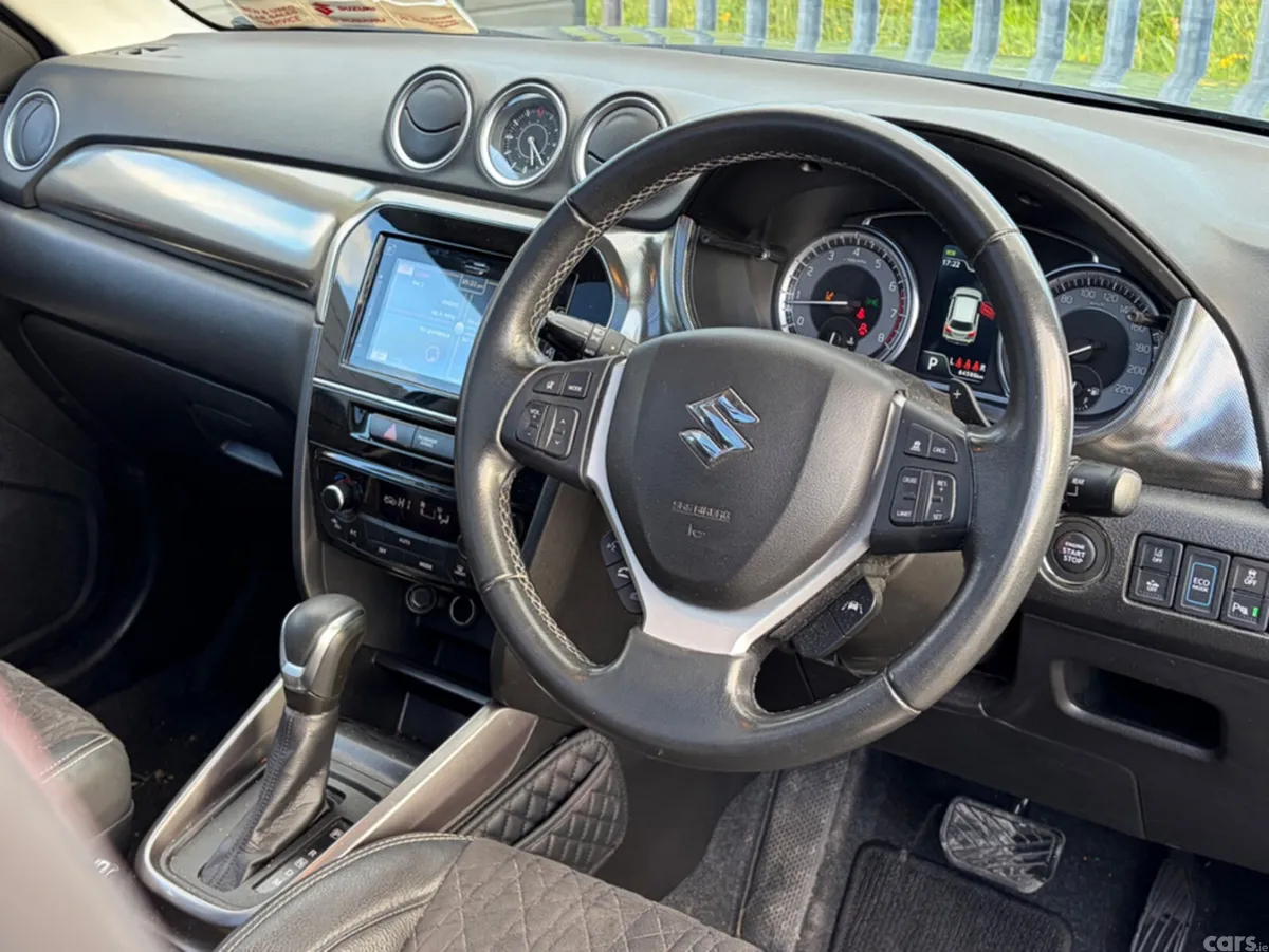 Suzuki Vitara SUV, Petrol Hybrid, 2022, Grey