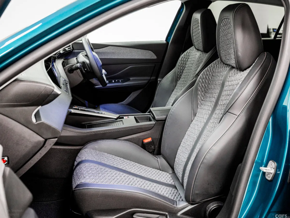 Peugeot 308 Hatchback, Petrol Hybrid, 2026, Blue