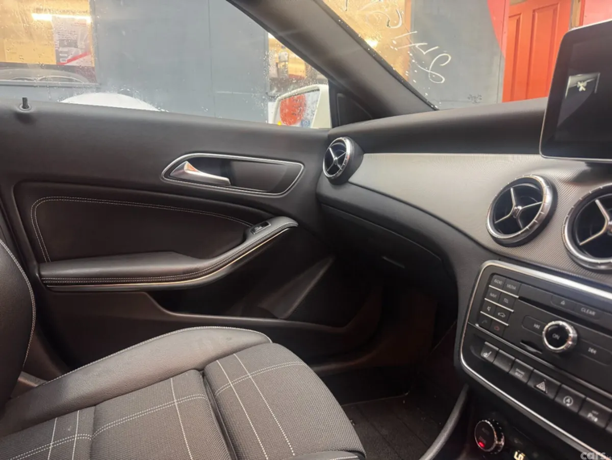 Mercedes-Benz CLA Hatchback, Petrol, 2016, White