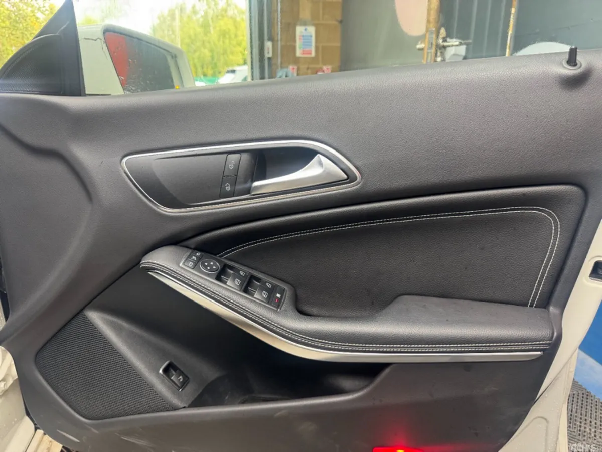 Mercedes-Benz CLA Hatchback, Petrol, 2016, White