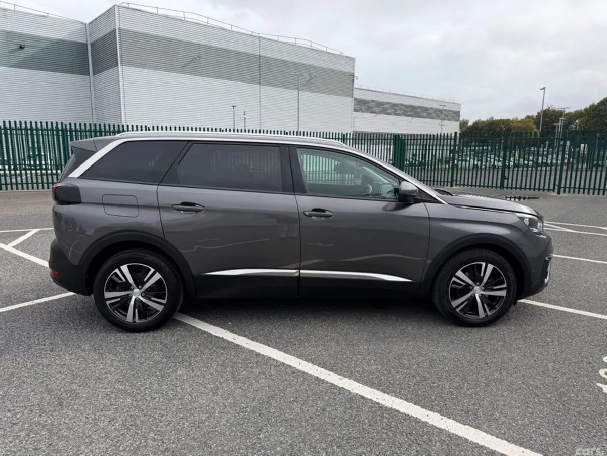 Peugeot 5008 MPV, Petrol, 2018, Grey