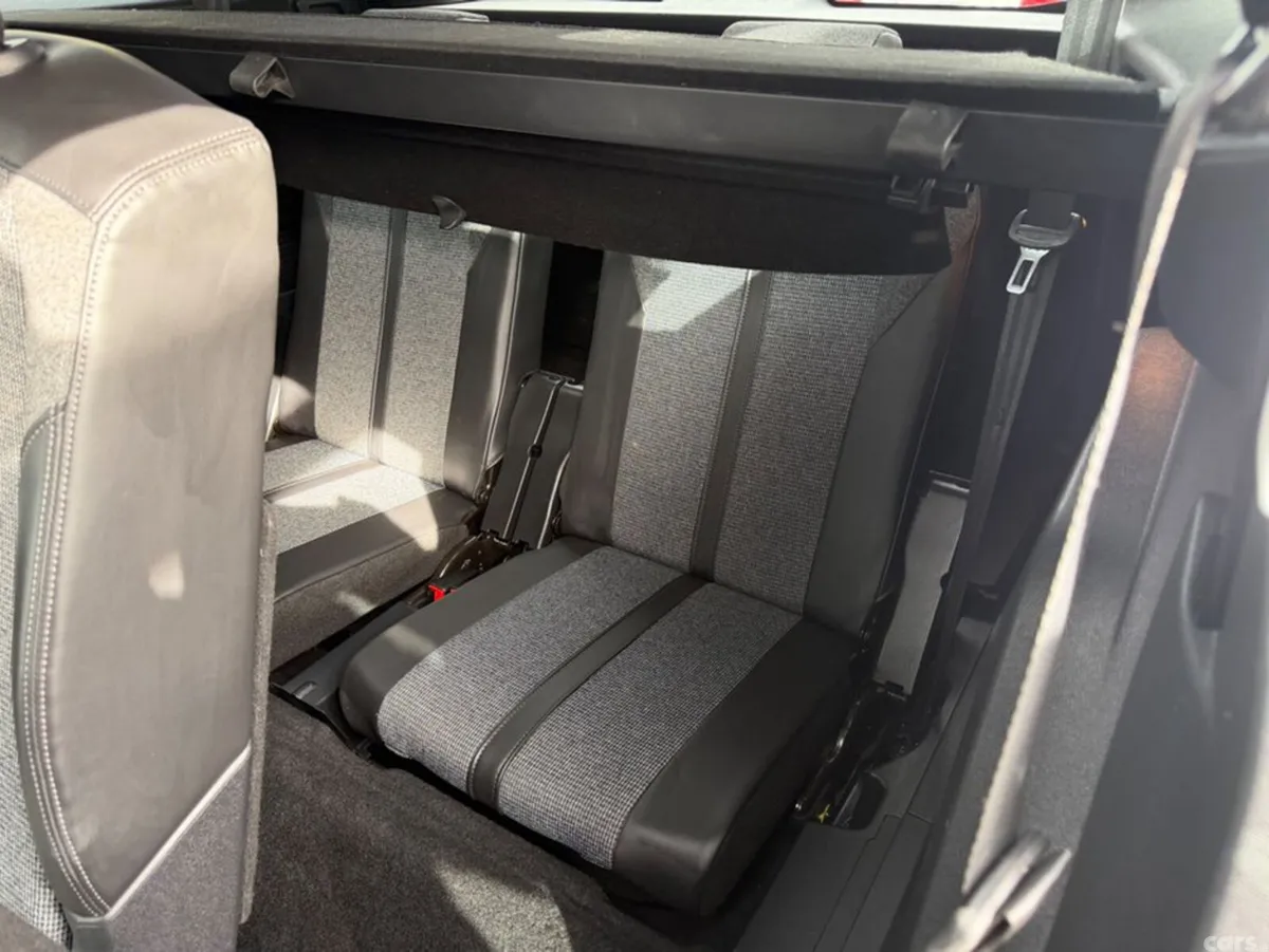 Peugeot 5008 MPV, Petrol, 2018, Grey