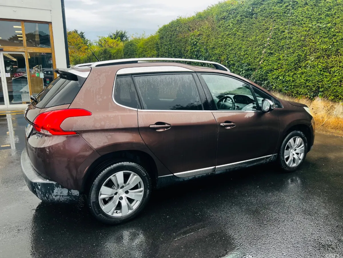 Peugeot 2008 Hatchback, Petrol, 2015, Brown