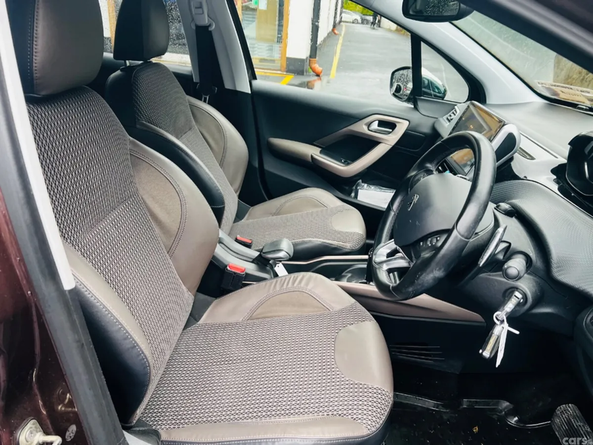 Peugeot 2008 Hatchback, Petrol, 2015, Brown