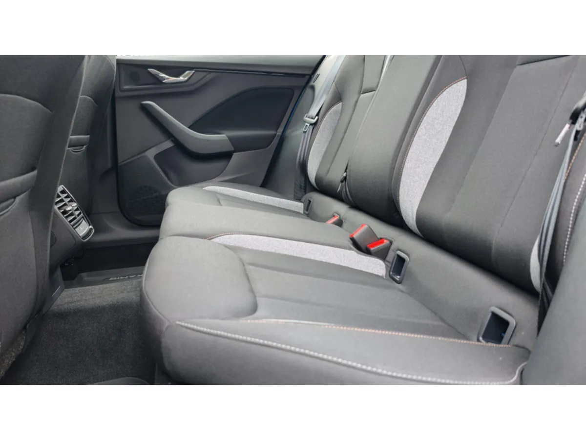 Skoda Kamiq Hatchback, Unknown, 2026, Red