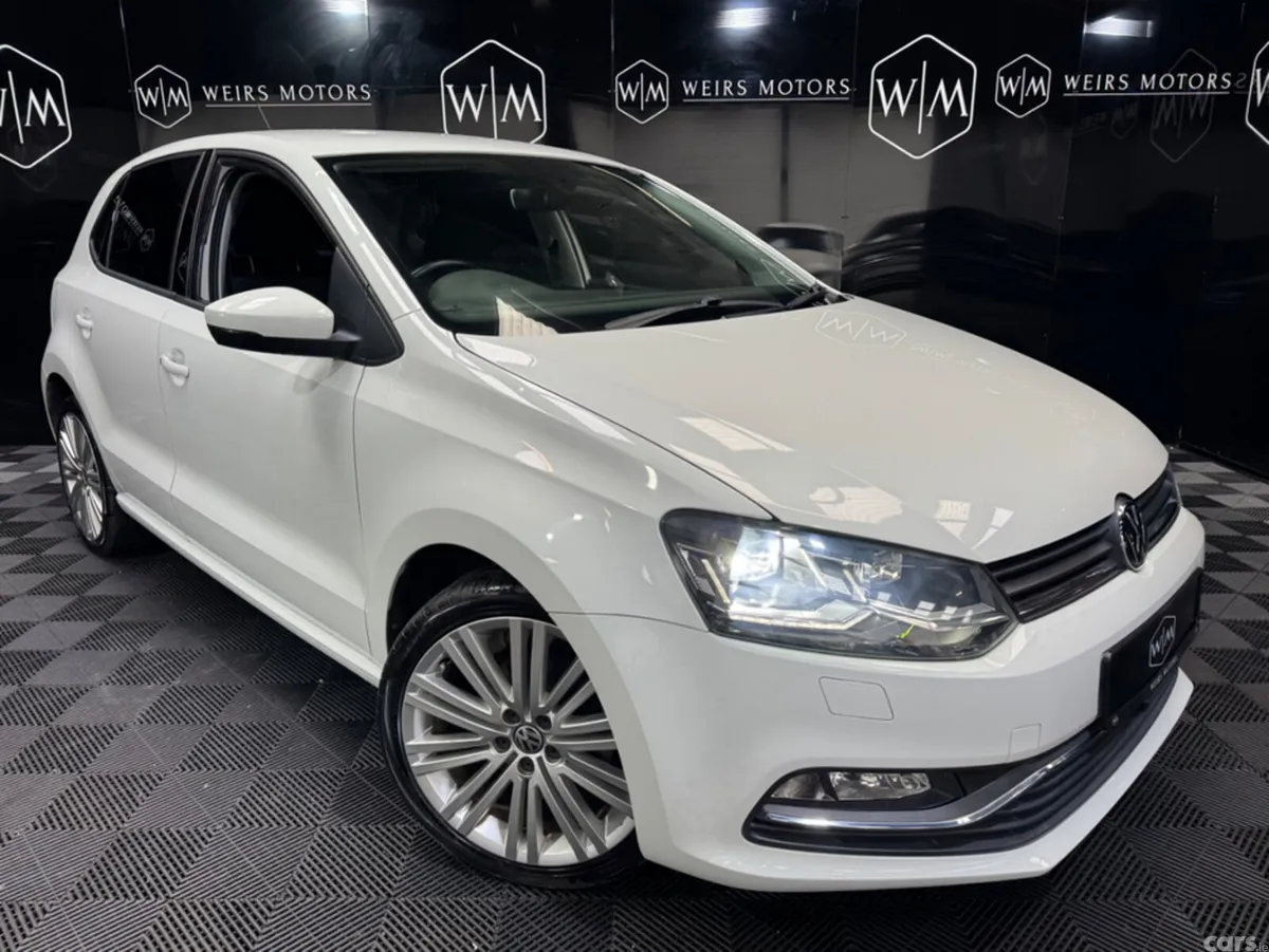 Volkswagen Polo Hatchback, Petrol, 2017, White