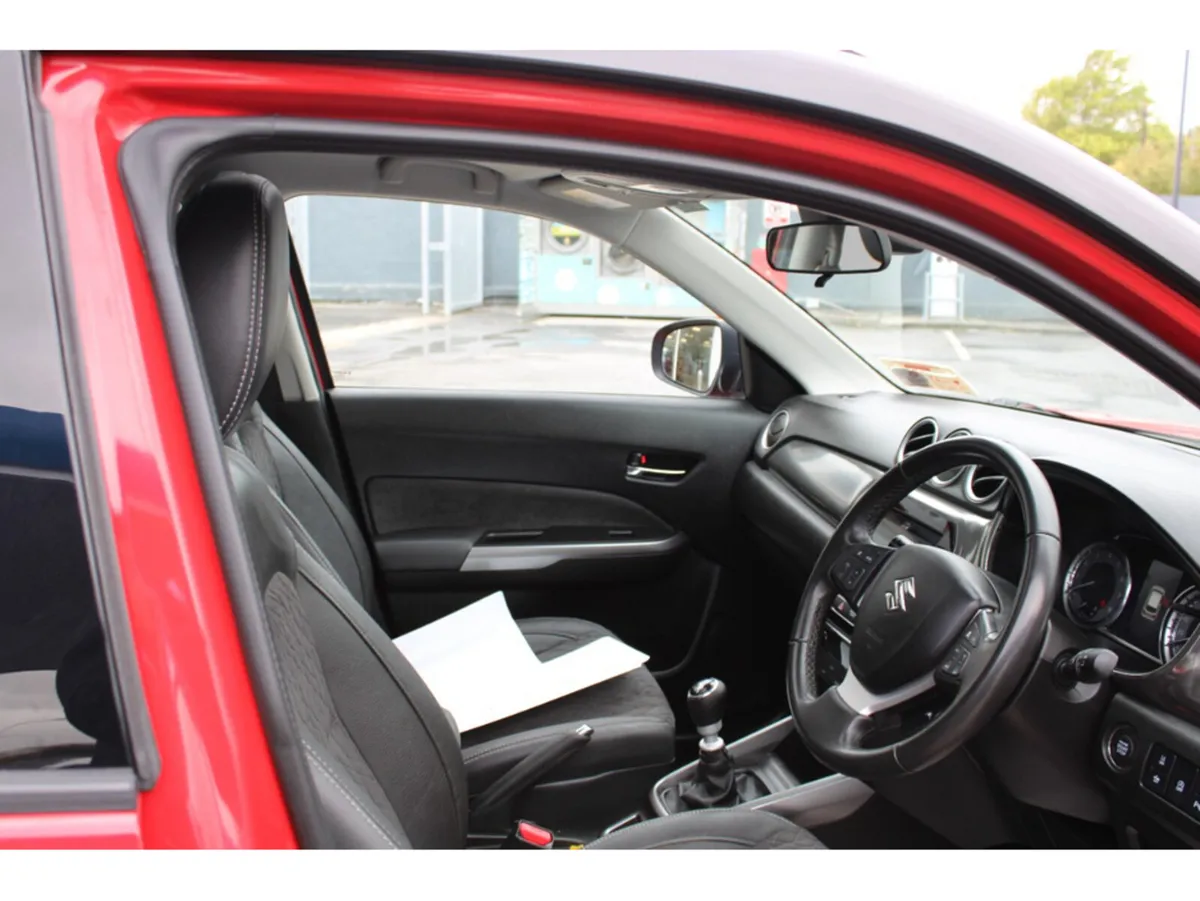Suzuki Vitara SUV, Petrol, 2024, Red