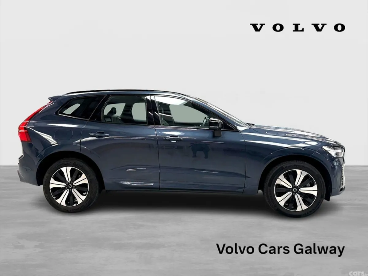 Volvo XC60 SUV, Petrol Plug-in Hybrid, 2024, Blue
