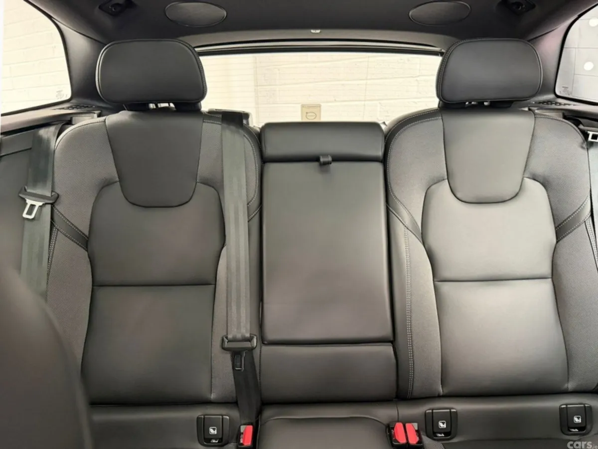 Volvo XC60 SUV, Petrol Plug-in Hybrid, 2024, Blue