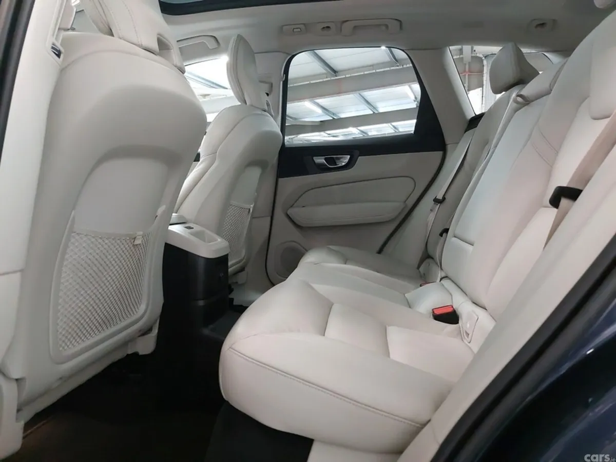 Volvo XC60 SUV, Petrol Plug-in Hybrid, 2023, Blue