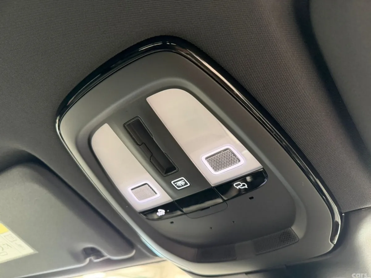 Volvo XC60 SUV, Petrol Plug-in Hybrid, 2024, Blue
