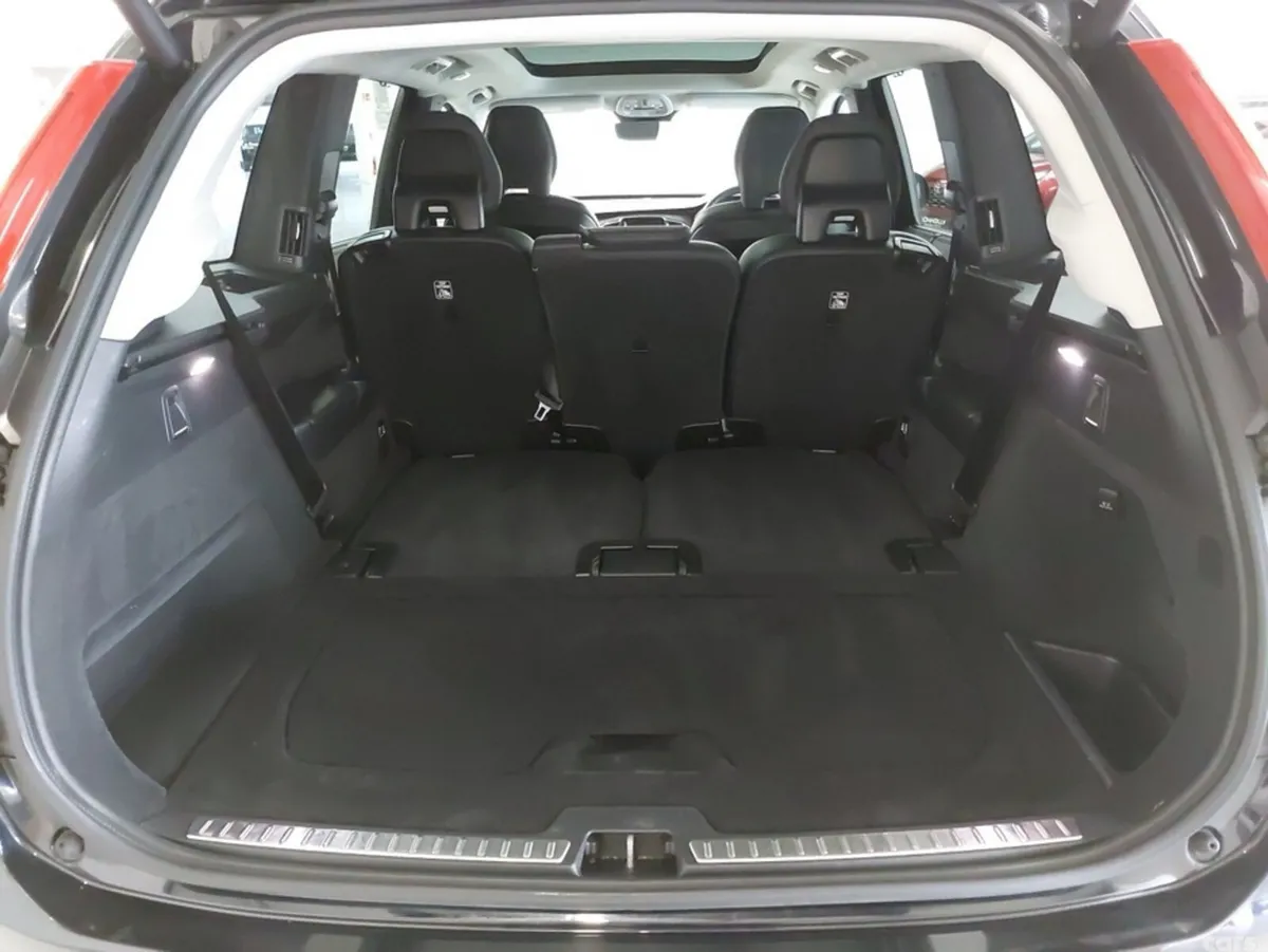 Volvo XC90 SUV, Petrol Plug-in Hybrid, 2024, Black