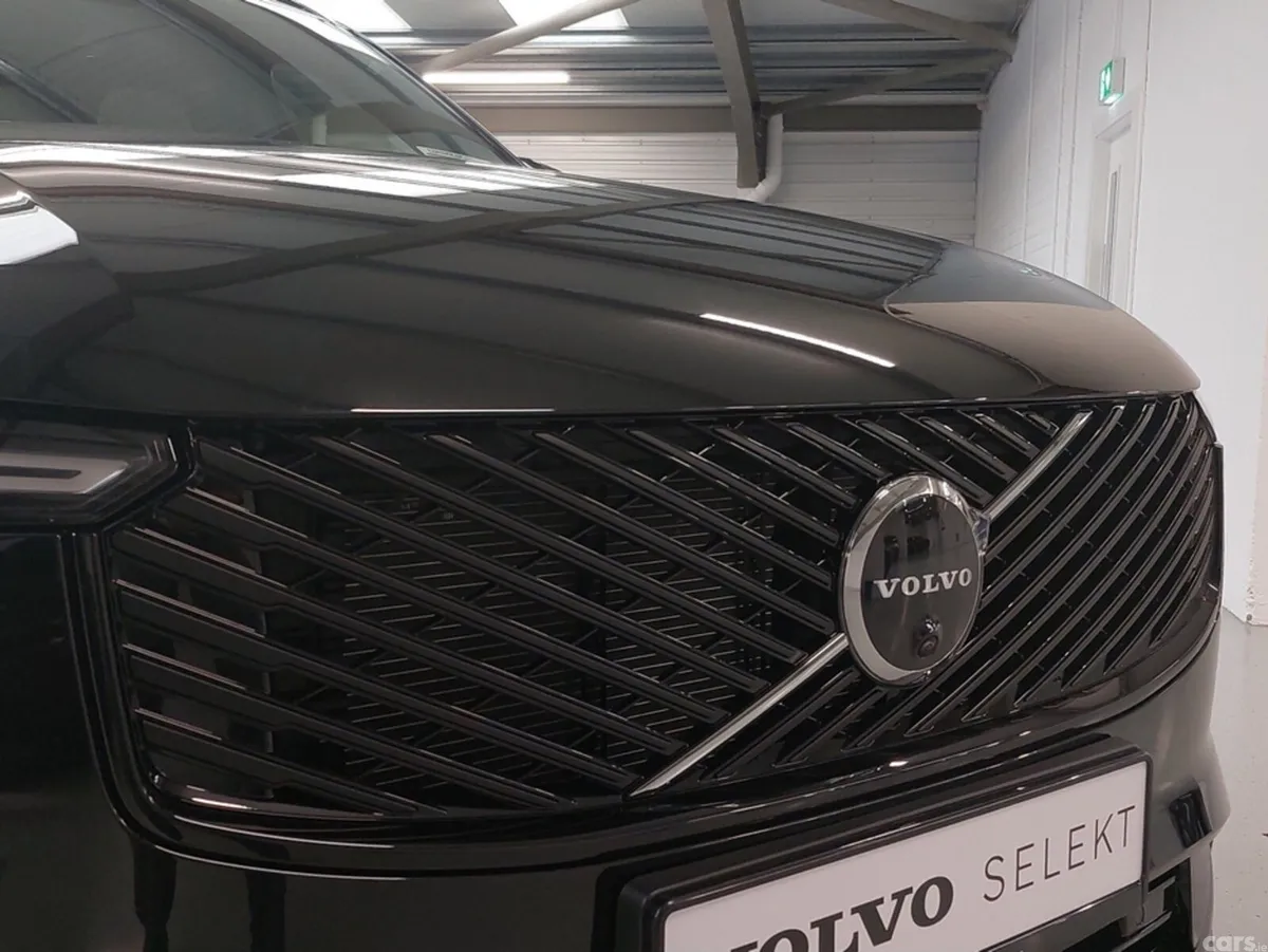 Volvo XC90 MPV, Petrol Plug-in Hybrid, 2026, Black