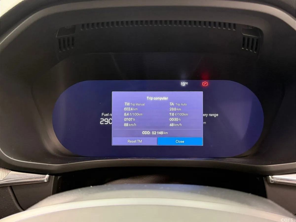 Volvo XC60 SUV, Petrol Plug-in Hybrid, 2024, Blue